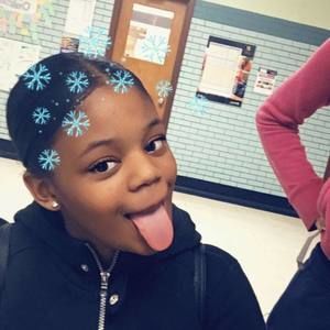 Meet your Posher, Alexia